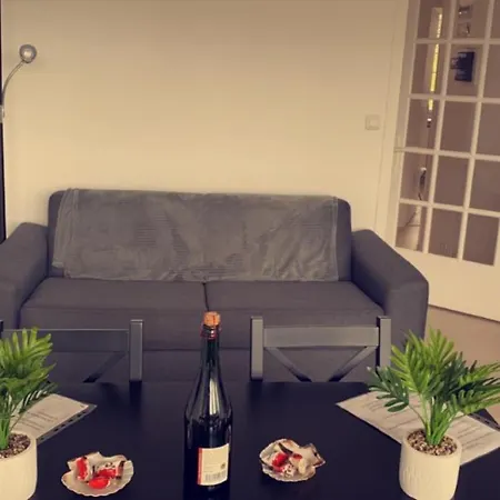 Le Petit Voilier Apartment *